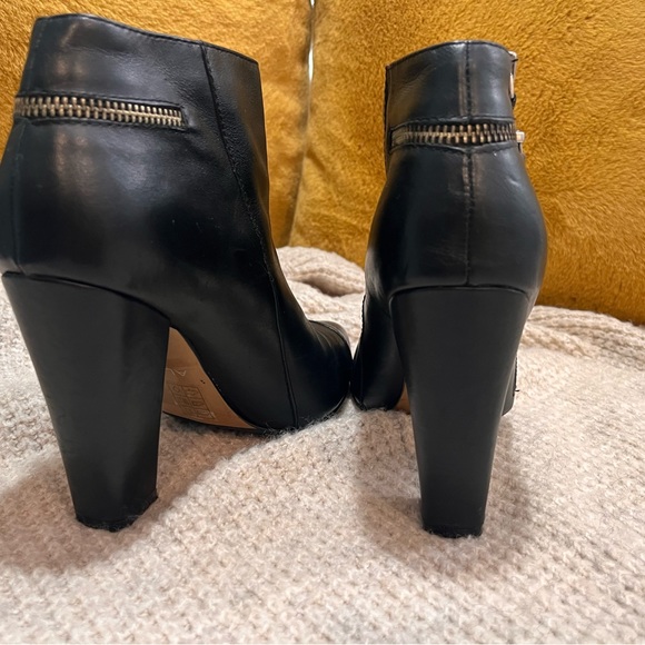 Black leather Aldo boots - Picture 2 of 4